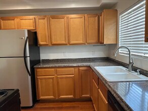 4370 Troost Ave, Unit 202 Studio City in Studio City, CA - Foto de edificio - Building Photo