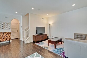 155 Ada Ave in Mountain View, CA - Building Photo - Building Photo