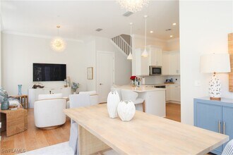 453 8th Ave S in Naples, FL - Building Photo - Building Photo