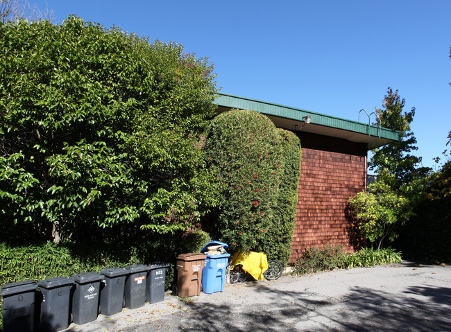 75 Ross Ave in San Anselmo, CA - Building Photo - Building Photo