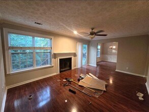 4897 Warners Trail in Norcross, GA - Foto de edificio - Building Photo
