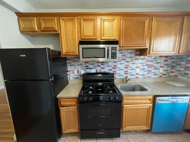 21 Shepard St in Lynn, MA - Building Photo - Building Photo