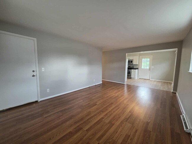4186 Ruckle ave, Unit Apt 1