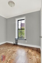 212 E 105th St in New York, NY - Building Photo - Building Photo