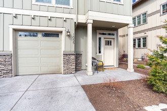 Reed Market Townhomes in Bend, OR - Building Photo - Building Photo