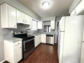 12401 Tree Line Dr in Austin, TX - Building Photo - Building Photo