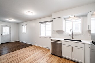 638 S 66th St in Milwaukee, WI - Building Photo - Building Photo