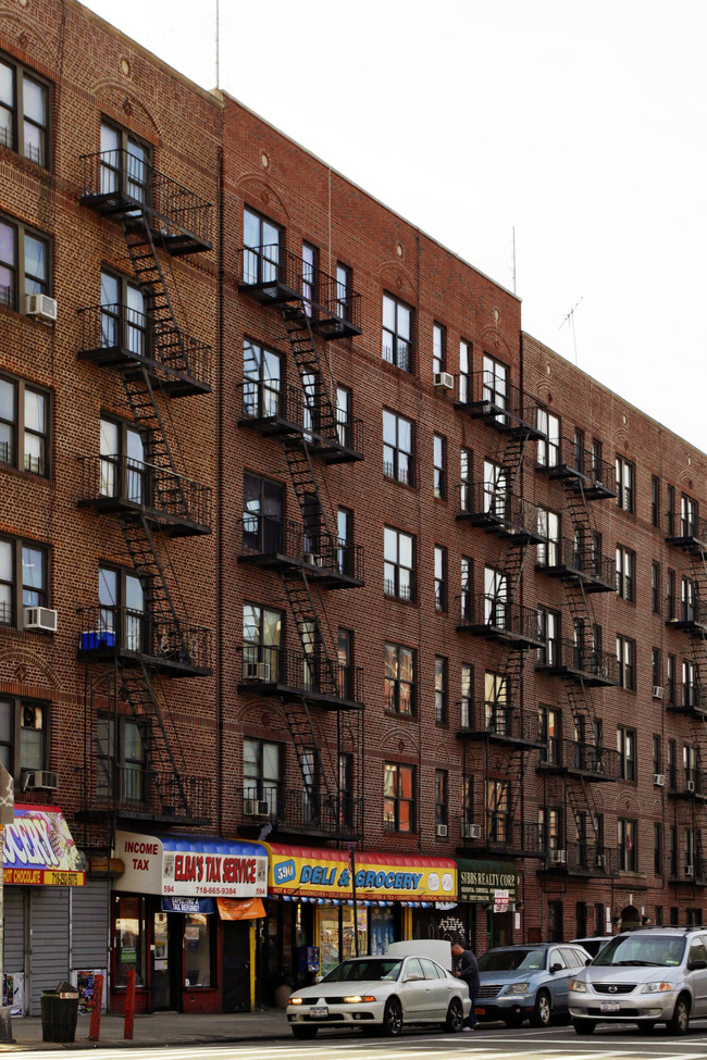 590 Southern Blvd in Bronx, NY - Building Photo - Building Photo