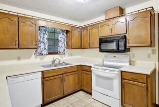 328 Bobwhite Dr in Pensacola, FL - Building Photo - Building Photo