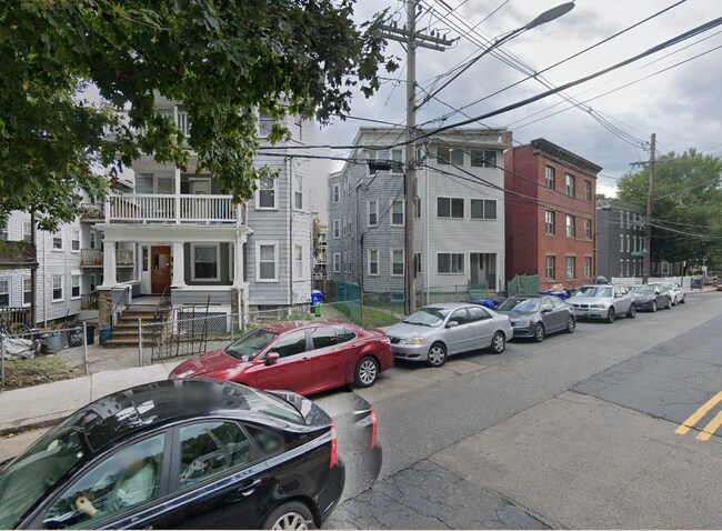 346 Faneuil St, Unit 2 in Boston, MA - Building Photo - Building Photo