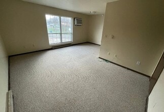 Wabash Shores Apartments in Covington, IN - Building Photo - Building Photo