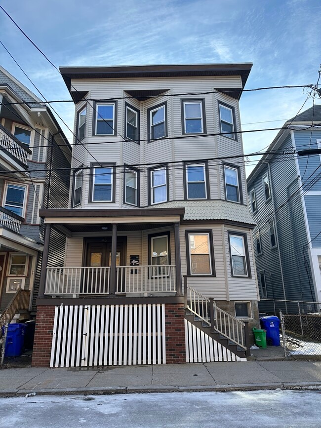 95 Calumet St, Unit 2 in Boston, MA - Building Photo - Building Photo