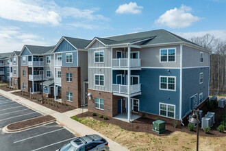 Ridge at Rolling Hills in Easley, SC - Foto de edificio - Building Photo