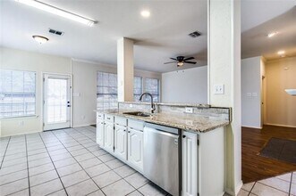 5121 Timber Park Dr in Flower Mound, TX - Building Photo - Building Photo