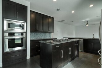 10205 Open Gate Dr in Austin, TX - Building Photo - Building Photo