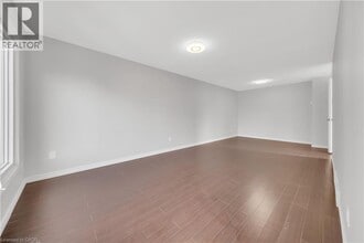 84 Homestead Pl in Kitchener, ON - Building Photo - Building Photo