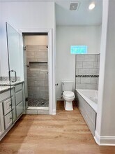 2875 Amber Ave in Groves, TX - Building Photo - Building Photo