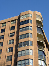 The Carlton Condominiums in Charlotte, NC - Building Photo - Building Photo