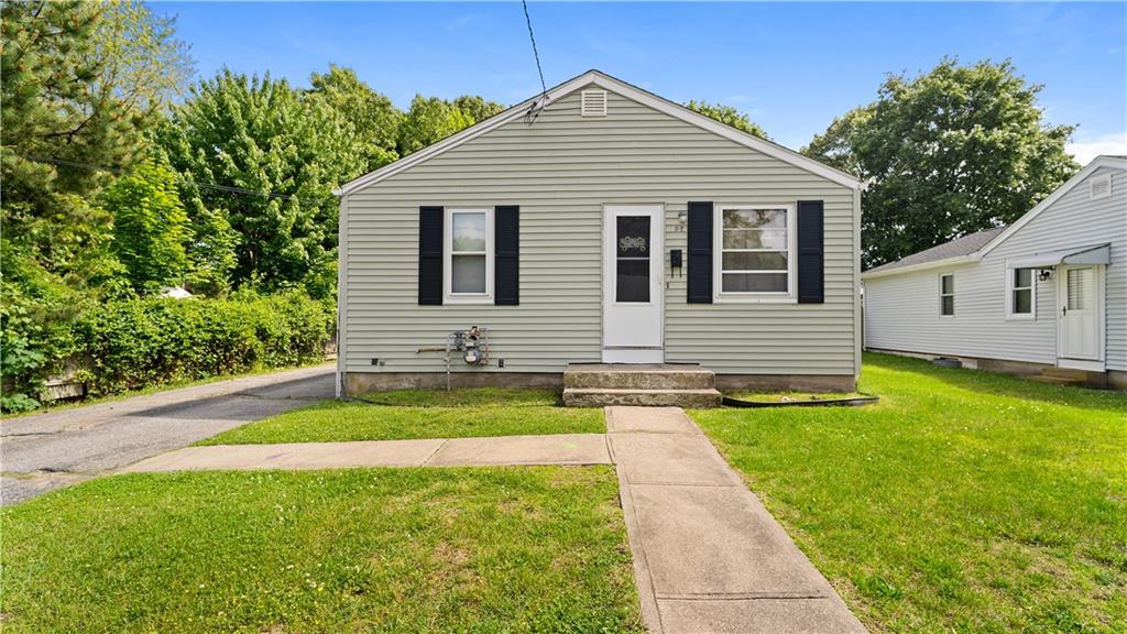 92 Falcon Ave in Warwick, RI - Building Photo