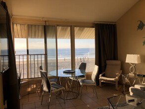 3261 Ocean Front Walk, Unit 2A in San Diego, CA - Building Photo - Building Photo