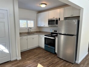 9 Upper Hillman Rd in Warwick, NY - Building Photo - Building Photo