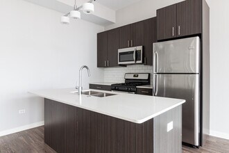 1545 N Bosworth Ave in Chicago, IL - Building Photo - Building Photo