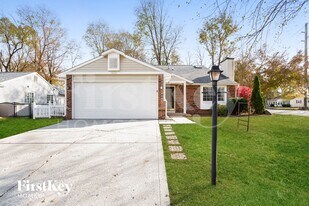 18608 Northridge Dr in Noblesville, IN - Building Photo