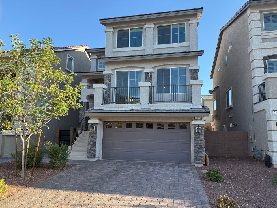 5953 Aurora Gold Ave in Las Vegas, NV - Building Photo