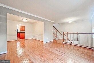 2058 Pieris Ct in Vienna, VA - Building Photo - Building Photo