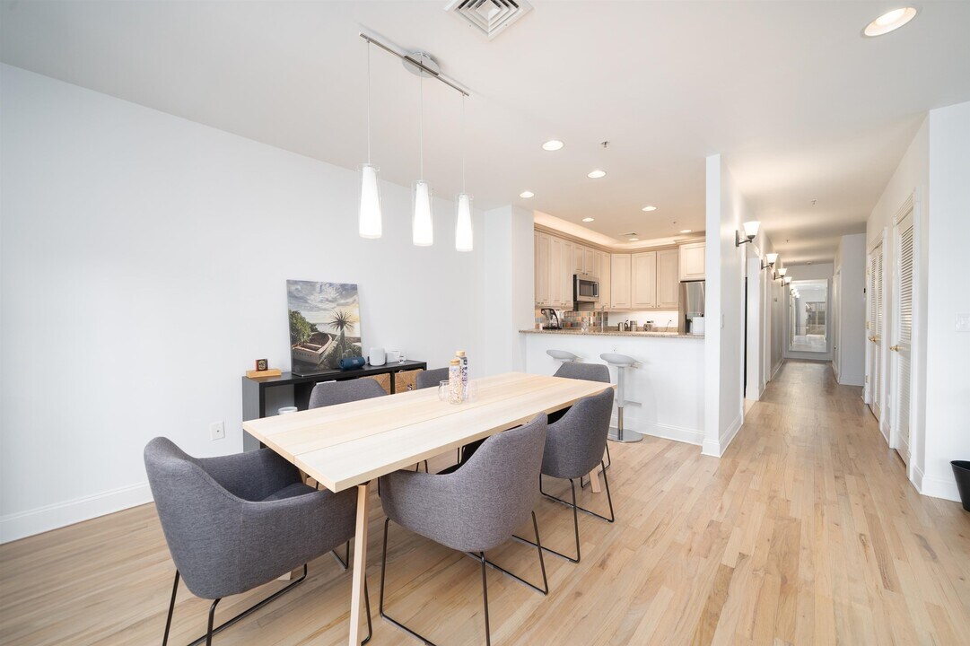 208 Jackson St in Hoboken, NJ - Building Photo