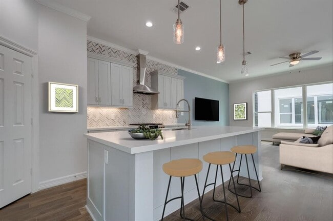 property at 5528 Larkin St