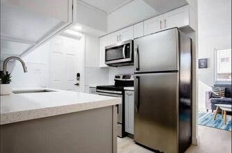 2170 NW 18th Ter in Miami, FL - Building Photo - Building Photo