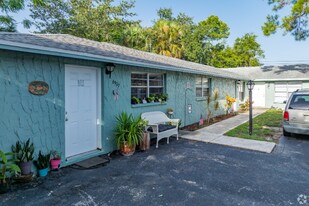 6916 Julia Ct in New Port Richey, FL - Building Photo