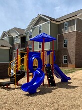 James Pointe Apartments in Statesville, NC - Building Photo - Building Photo