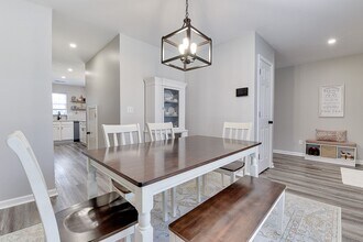 301 Garfield Ln in Simpsonville, SC - Building Photo - Building Photo