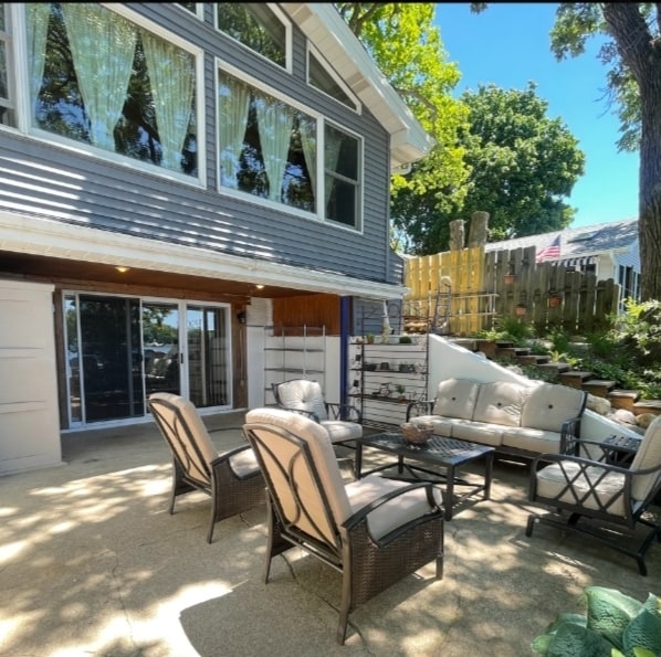 33490 N Lake Shore Dr, Unit Studio apartment in Grayslake, IL - Building Photo