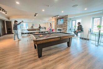 King Street Towers - Student Living in Waterloo, ON - Building Photo - Building Photo