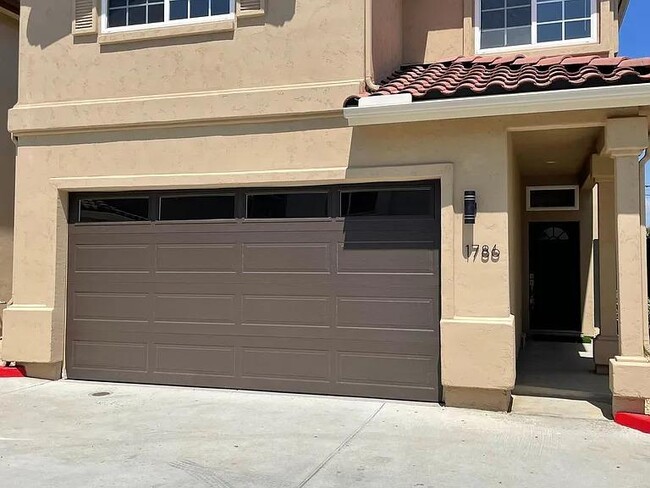 property at 1786 Elm Ave