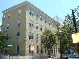 138-140 Hampshire St in Cambridge, MA - Building Photo