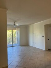 6434 Emerald Dunes Dr, Unit 302 in West Palm Beach, FL - Foto de edificio - Building Photo