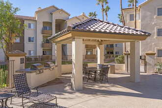 Sonterra Apartments at Paradise Valley in Phoenix, AZ - Building Photo - Building Photo