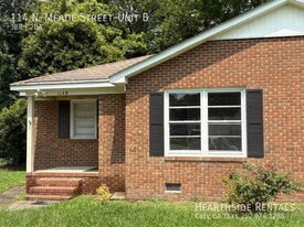 114 N Meade St in Greenville, NC - Building Photo