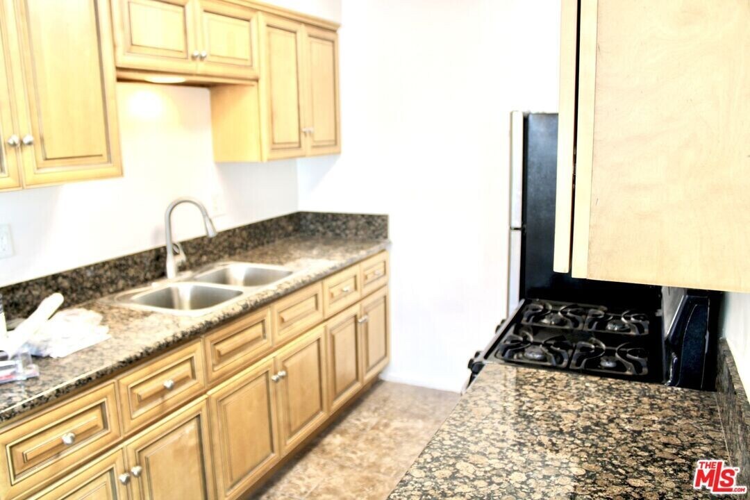 780 Earlham St in Pasadena, CA - Building Photo