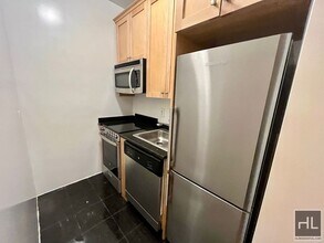 WEST 73 STREET in New York, NY - Foto de edificio - Building Photo