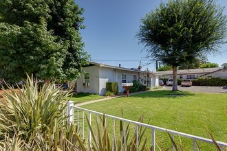 1208 S Primrose Ave in Monrovia, CA - Building Photo - Building Photo