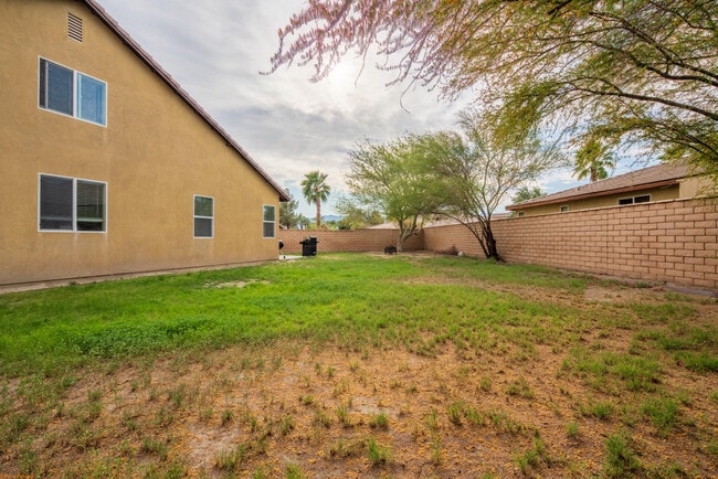 37523 Durwent Dr in Indio, CA - Building Photo - Building Photo