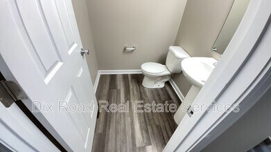 2167 Pine Valley Dr in Hamilton, OH - Building Photo - Building Photo