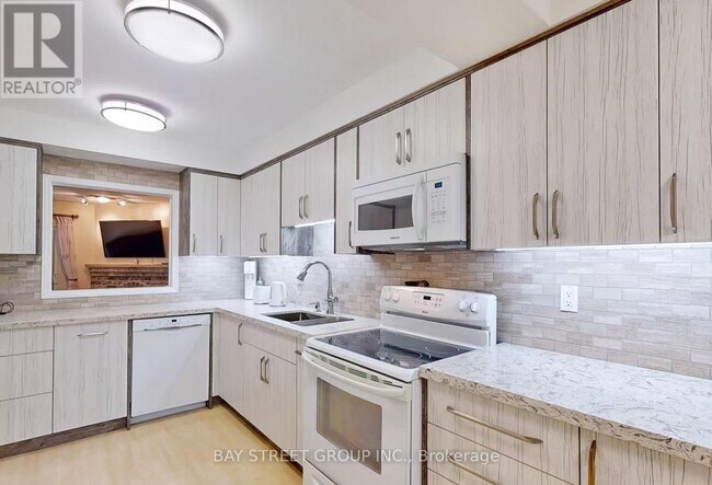 46 Gilmore Crescent in Vaughan, ON - Building Photo - Building Photo