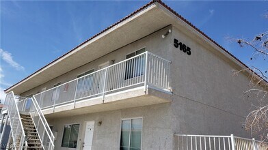 5165 E Glendale Ave in Las Vegas, NV - Building Photo - Building Photo