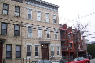 63-37 Forest Ave in Flushing, NY - Building Photo - Building Photo